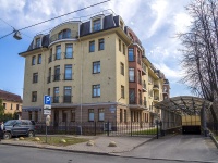 Primorsky district, st Dibunovskaya, house 26. Apartment house