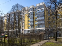 Primorsky district, Lipovaya alleya st, 房屋 15. 公寓楼