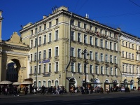 Central district, Nevsky avenue, 房屋 34. 公寓楼