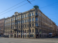 隔壁房屋: avenue. Nevsky, 房屋 45. 公寓楼