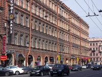 Central district, Nevsky avenue, house 47. Apartment house