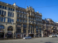 隔壁房屋: avenue. Nevsky, 房屋 65. 公寓楼