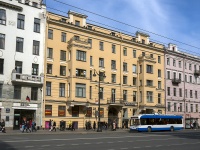 隔壁房屋: avenue. Nevsky, 房屋 74-76 ЛИТ Г. 公寓楼