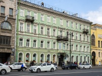 隔壁房屋: avenue. Nevsky, 房屋 82. 公寓楼
