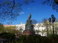 Central district, avenue Nevsky. monument