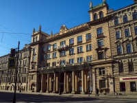 Central district, Nevsky avenue, 房屋 107. 公寓楼