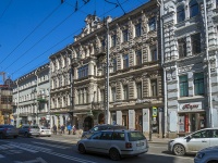 Central district, Nevsky avenue, 房屋 130. 公寓楼
