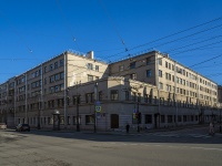 隔壁房屋: avenue. Nevsky, 房屋 146. 公寓楼