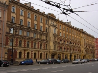 隔壁房屋: avenue. Nevsky, 房屋 153. 公寓楼