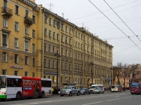 隔壁房屋: avenue. Nevsky, 房屋 173. 公寓楼