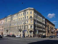 Central district, Nevsky avenue, 房屋 180. 公寓楼
