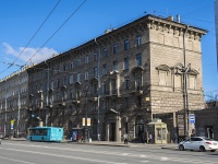 Central district, Nevsky avenue, 房屋 184. 公寓楼