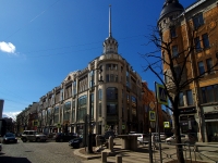 Central district, shopping center "ДЛТ",  , house 21-23