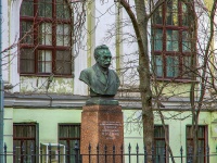 Central district, Бюст  А.Л. ПоленоваMayakovsky st, Бюст  А.Л. Поленова
