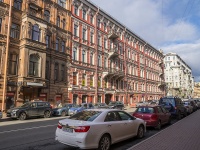 Central district, Vosstaniya st, house 40. Apartment house
