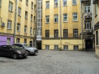 Central district, Vosstaniya st, house 13/1. Apartment house