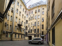Central district, Vosstaniya st, house 13/1. Apartment house