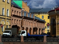 Central district, Aptekarsky alley, 房屋 5. 公寓楼
