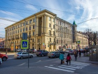 Central district, Suvorovskiy avenue, 房屋 15. 公寓楼