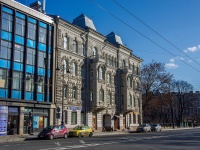 Central district, Suvorovskiy avenue, 房屋 33. 公寓楼