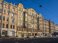 Central district, Suvorovskiy avenue, 房屋 38. 公寓楼