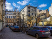 Central district, Suvorovskiy avenue, 房屋 39. 公寓楼