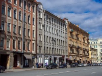 Central district, Suvorovskiy avenue, 房屋 42. 公寓楼
