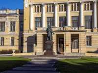 Центральный район, памятник Императору Александру IIСуворовский проспект, памятник Императору Александру II