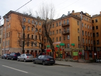 Central district, Baskov alley, house 3. Apartment house
