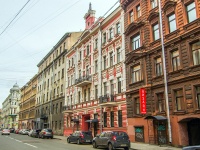 Central district, Baskov alley, house 27. Apartment house
