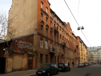 Central district, Baskov alley, house 32. Apartment house