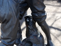 Central district, sculpture «Мальчики с гусем»Zagorodny avenue, sculpture «Мальчики с гусем»