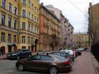 Central district, Svechnoj alley, house 3. Apartment house