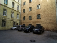 Central district, Mitavskij alley, house 3. Apartment house