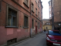 Central district, Mitavskij alley, house 4. Apartment house