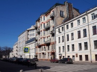Central district, Gangutskaya st, 房屋 10. 公寓楼