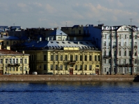 Central district, Dvortsovaya embankment, 房屋 22. 公寓楼