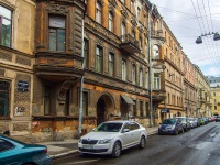 Central district, Dmitrovskij alley, house 7. Apartment house