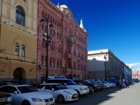 Central district, Ostrovsky square, 房屋 5. 公寓楼