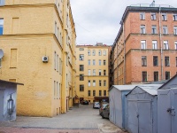 Central district, Tverskaya st, house 23-25. Apartment house