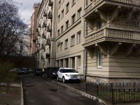 Central district, Tverskaya st, house 3. Apartment house