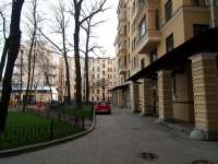 Центральный район, улица Тверская, дом 18. многоквартирный дом