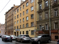 Central district, st 3-ya sovetskaya, house 22. Apartment house