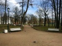 Central district, st 3-ya sovetskaya. public garden