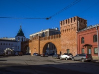 Центральный район, улица Полтавская. уникальное сооружение "Кремлёвская стена"