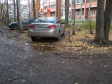 Екатеринбург, пер. Трактористов, 17: условия парковки возле дома