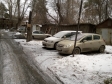 Екатеринбург, ул. Саввы Белых, 28: условия парковки возле дома