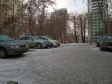 Екатеринбург, ул. Гурзуфская, 9: условия парковки возле дома