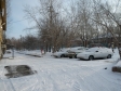 Екатеринбург, ул. Лобкова, 22: условия парковки возле дома