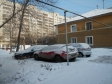 Екатеринбург, ул. Лобкова, 26: условия парковки возле дома